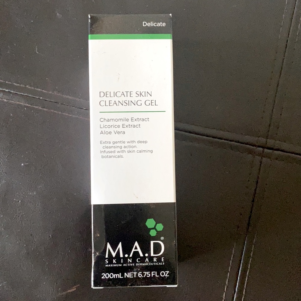 MAD Delicate Skin Cleansing Gel